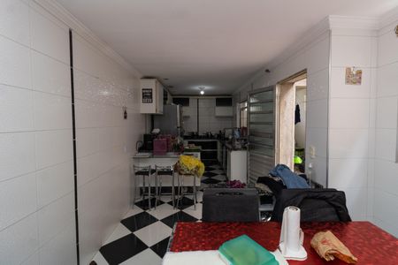 Casa à venda com 98m², 3 quartos e 2 vagas Casa à venda com 98m², 3 quartos e 2 vagasCozinha
