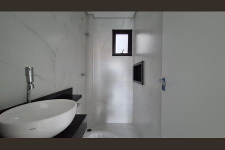 Apartamento à venda com 70m², 3 quartos e 2 vagasBanheiro da suíte