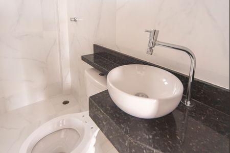 Apartamento à venda com 70m², 3 quartos e 2 vagasBanheiro da Suíte