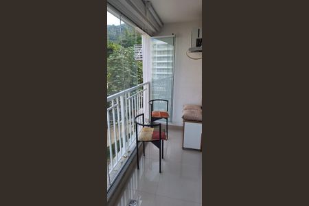 Apartamento à venda com 73m², 3 quartos e 2 vagasVaranda