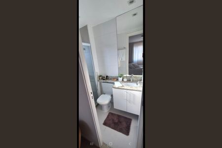 Apartamento à venda com 73m², 3 quartos e 2 vagasBanheiro da Suíte