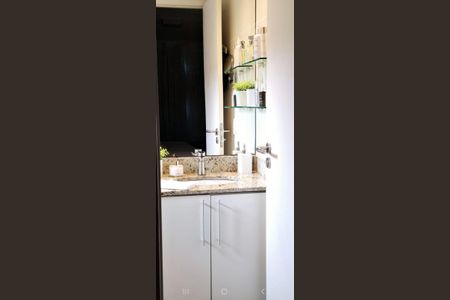 Apartamento à venda com 73m², 3 quartos e 2 vagasBanheiro da Suíte