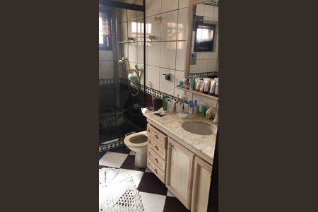 Banheiro de casa para alugar com 3 quartos, 247m² em Jardim Nova Taboao, Guarulhos