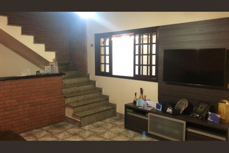 Sala de casa para alugar com 3 quartos, 247m² em Jardim Nova Taboao, Guarulhos