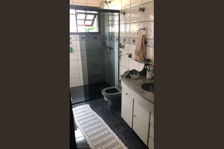 Casa para alugar com 247m², 3 quartos e 5 vagas Casa para alugar com 247m², 3 quartos e 5 vagasBanheiro