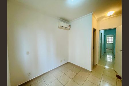 Casa de condomínio à venda com 210m², 3 quartos e 3 vagasSuíte