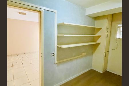 Casa de condomínio à venda com 210m², 3 quartos e 3 vagasDepósito da garagem