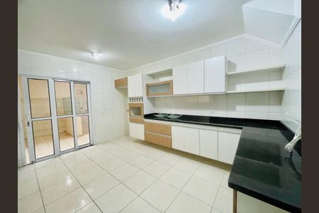 Casa de condomínio à venda com 210m², 3 quartos e 3 vagasCozinha