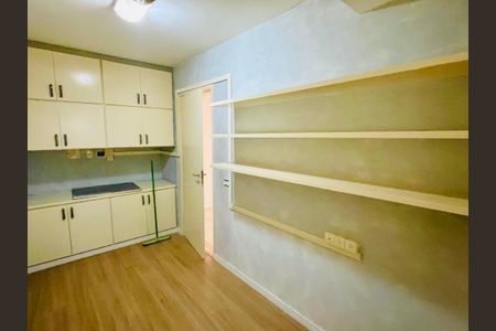 Casa de condomínio à venda com 210m², 3 quartos e 3 vagasDepósito da garagem