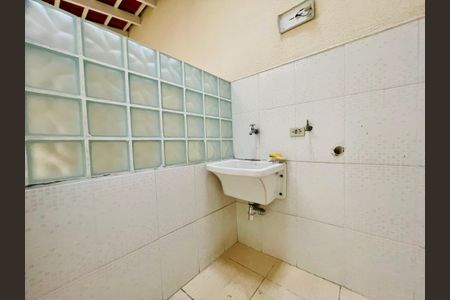 Casa de condomínio à venda com 210m², 3 quartos e 3 vagasÁrea de Serviço