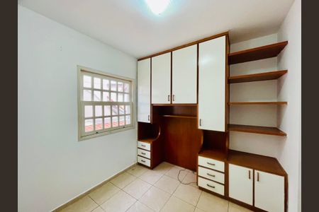 Casa de condomínio à venda com 210m², 3 quartos e 3 vagasQuarto 1