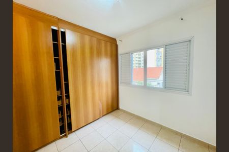 Casa de condomínio à venda com 210m², 3 quartos e 3 vagasSuíte