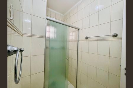 Casa de condomínio à venda com 210m², 3 quartos e 3 vagasBanheiro 