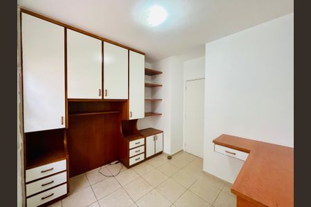 Casa de condomínio à venda com 210m², 3 quartos e 3 vagasQuarto 1