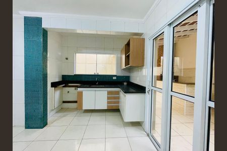 Casa de condomínio à venda com 210m², 3 quartos e 3 vagasCozinha