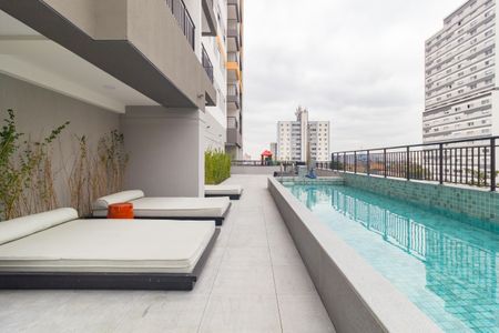 Studio à venda com 26m², 1 quarto e sem vaga Studio à venda com 26m², 1 quarto e sem vagaPiscina