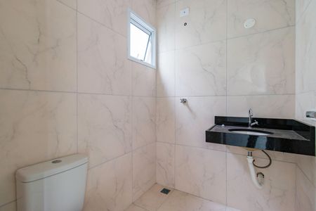 Casa à venda com 80m², 2 quartos e 2 vagas Casa à venda com 80m², 2 quartos e 2 vagasBanheiro da Suíte 2