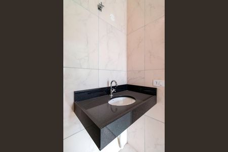 Casa à venda com 80m², 2 quartos e 2 vagas Casa à venda com 80m², 2 quartos e 2 vagasBanheiro da Suíte 1