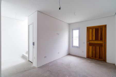 Casa à venda com 80m², 2 quartos e 2 vagas Casa à venda com 80m², 2 quartos e 2 vagasSala