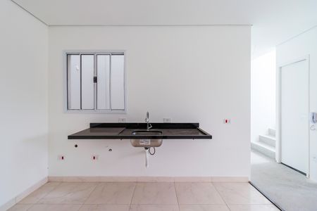 Casa à venda com 80m², 2 quartos e 2 vagas Casa à venda com 80m², 2 quartos e 2 vagasCozinha