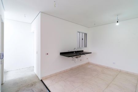 Casa à venda com 80m², 2 quartos e 2 vagas Casa à venda com 80m², 2 quartos e 2 vagasCozinha