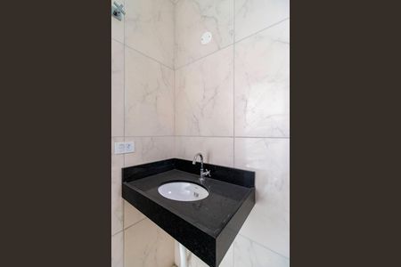 Casa à venda com 80m², 2 quartos e 2 vagas Casa à venda com 80m², 2 quartos e 2 vagasBanheiro da Suíte 2