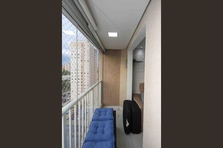 Apartamento para alugar com 50m², 2 quartos e 1 vaga Apartamento para alugar com 50m², 2 quartos e 1 vagaVaranda