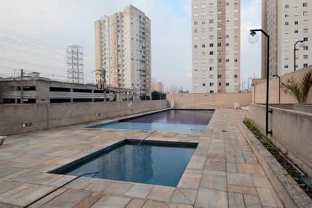 Apartamento para alugar com 50m², 2 quartos e 1 vaga Apartamento para alugar com 50m², 2 quartos e 1 vagaÁrea comum - Piscina