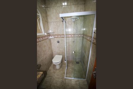 Casa para alugar com 180m², 2 quartos e 1 vaga Casa para alugar com 180m², 2 quartos e 1 vagaBanheiro Social