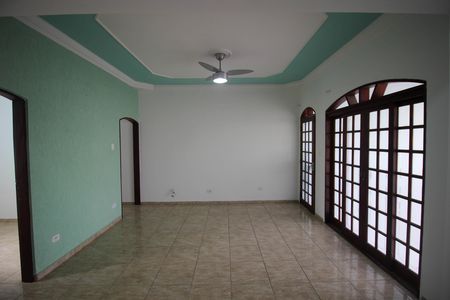 Sala de casa para alugar com 2 quartos, 180m² em Jardim Tatiana, Votorantim