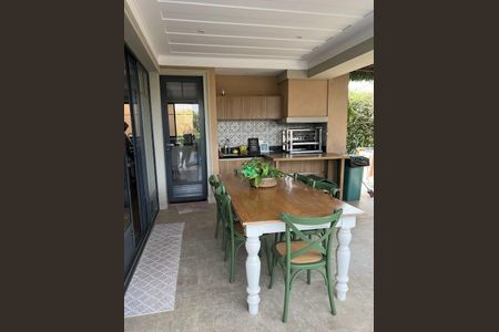 Casa de condomínio à venda com 370m², 4 quartos e 4 vagasÁrea comum