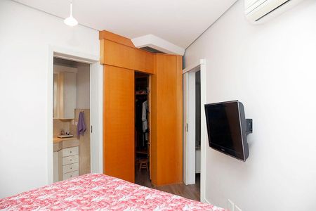 Quarto Suíte de apartamento à venda com 1 quarto, 62m² em Rio Branco, Porto Alegre