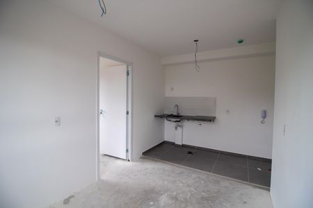 Cozinha de apartamento para alugar com 1 quarto, 26m² em Vila Sonia, São Paulo