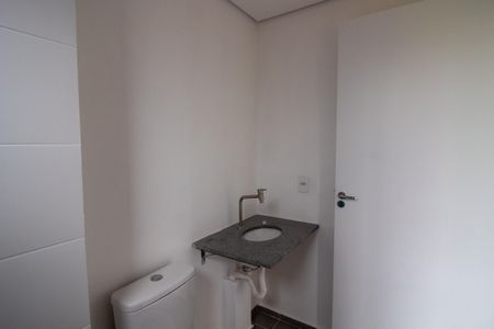 Banheiro da Suíte de apartamento para alugar com 1 quarto, 26m² em Vila Sonia, São Paulo