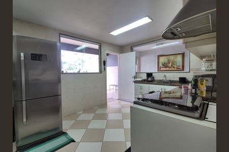 Casa de condomínio à venda com 400m², 4 quartos e 2 vagasCozinha