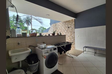 Casa de condomínio à venda com 400m², 4 quartos e 2 vagasÁrea de Serviço