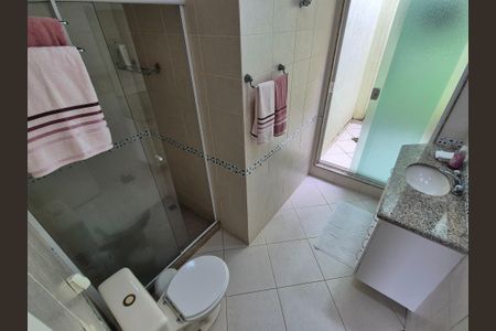 Casa de condomínio à venda com 400m², 4 quartos e 2 vagasBanheiro da Suíte 3