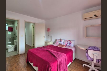 Casa de condomínio à venda com 400m², 4 quartos e 2 vagasSuíte 4