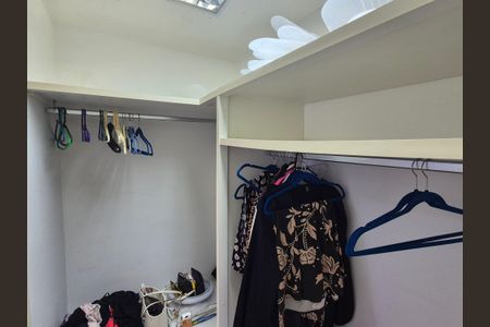 Casa de condomínio à venda com 400m², 4 quartos e 2 vagasCloset da suite 3