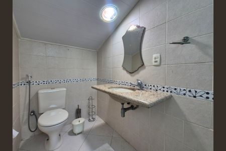 Casa de condomínio à venda com 400m², 4 quartos e 2 vagasBanheiro do sótão