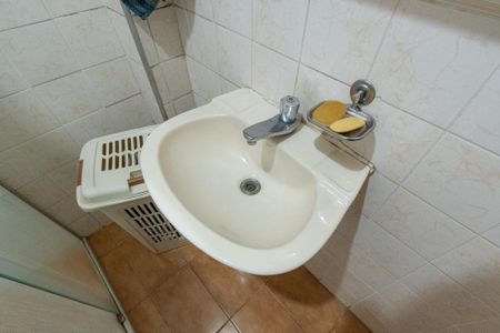 Apartamento à venda com 81m², 2 quartos e 1 vaga Apartamento à venda com 81m², 2 quartos e 1 vagaBanheiro