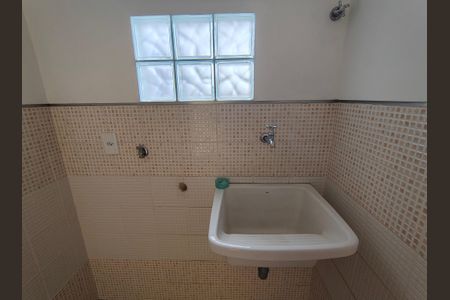 Casa de condomínio à venda com 172m², 3 quartos e 2 vagas Casa de condomínio à venda com 172m², 3 quartos e 2 vagasLavanderia