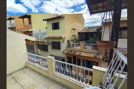 Casa de condomínio à venda com 172m², 3 quartos e 2 vagas Casa de condomínio à venda com 172m², 3 quartos e 2 vagasVaranda