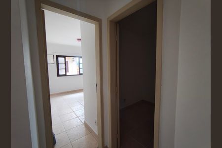 Casa de condomínio à venda com 172m², 3 quartos e 2 vagas Casa de condomínio à venda com 172m², 3 quartos e 2 vagasCirculação