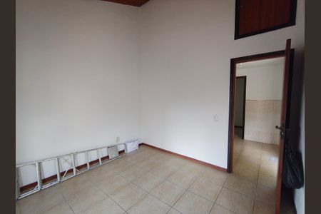 Casa de condomínio à venda com 172m², 3 quartos e 2 vagas Casa de condomínio à venda com 172m², 3 quartos e 2 vagasQuarto / Sala