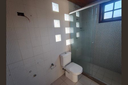Casa de condomínio à venda com 172m², 3 quartos e 2 vagas Casa de condomínio à venda com 172m², 3 quartos e 2 vagasBanheiro Terraço