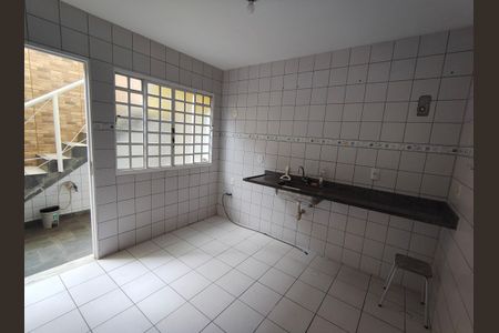 Casa de condomínio à venda com 172m², 3 quartos e 2 vagas Casa de condomínio à venda com 172m², 3 quartos e 2 vagasCozinha