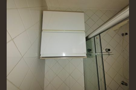 Casa de condomínio à venda com 172m², 3 quartos e 2 vagas Casa de condomínio à venda com 172m², 3 quartos e 2 vagasBanheiro Suite 1