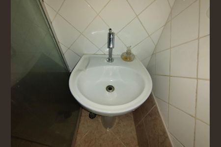 Casa de condomínio à venda com 172m², 3 quartos e 2 vagas Casa de condomínio à venda com 172m², 3 quartos e 2 vagasBanheiro Suite 1