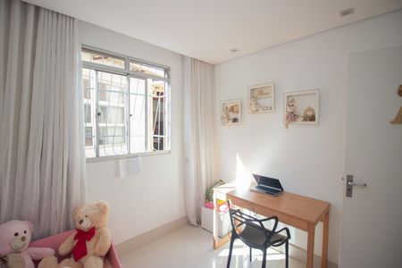 Apartamento à venda com 155m², 3 quartos e 2 vagasQuarto 2